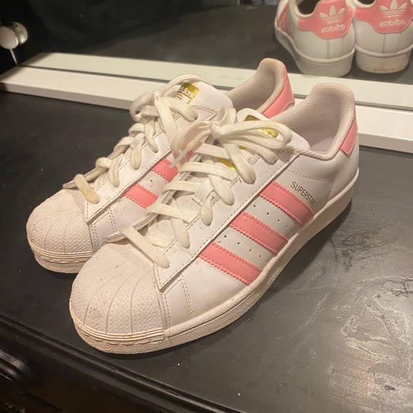 Women’s Adidas - Picture 4 of 4